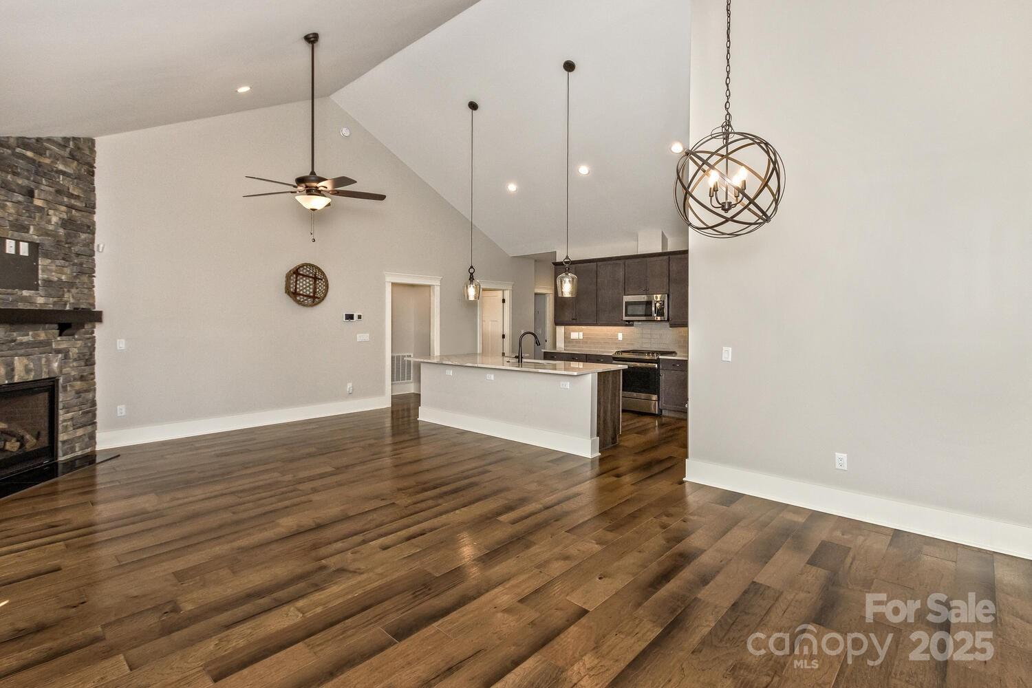 Cummings Cove - Residential