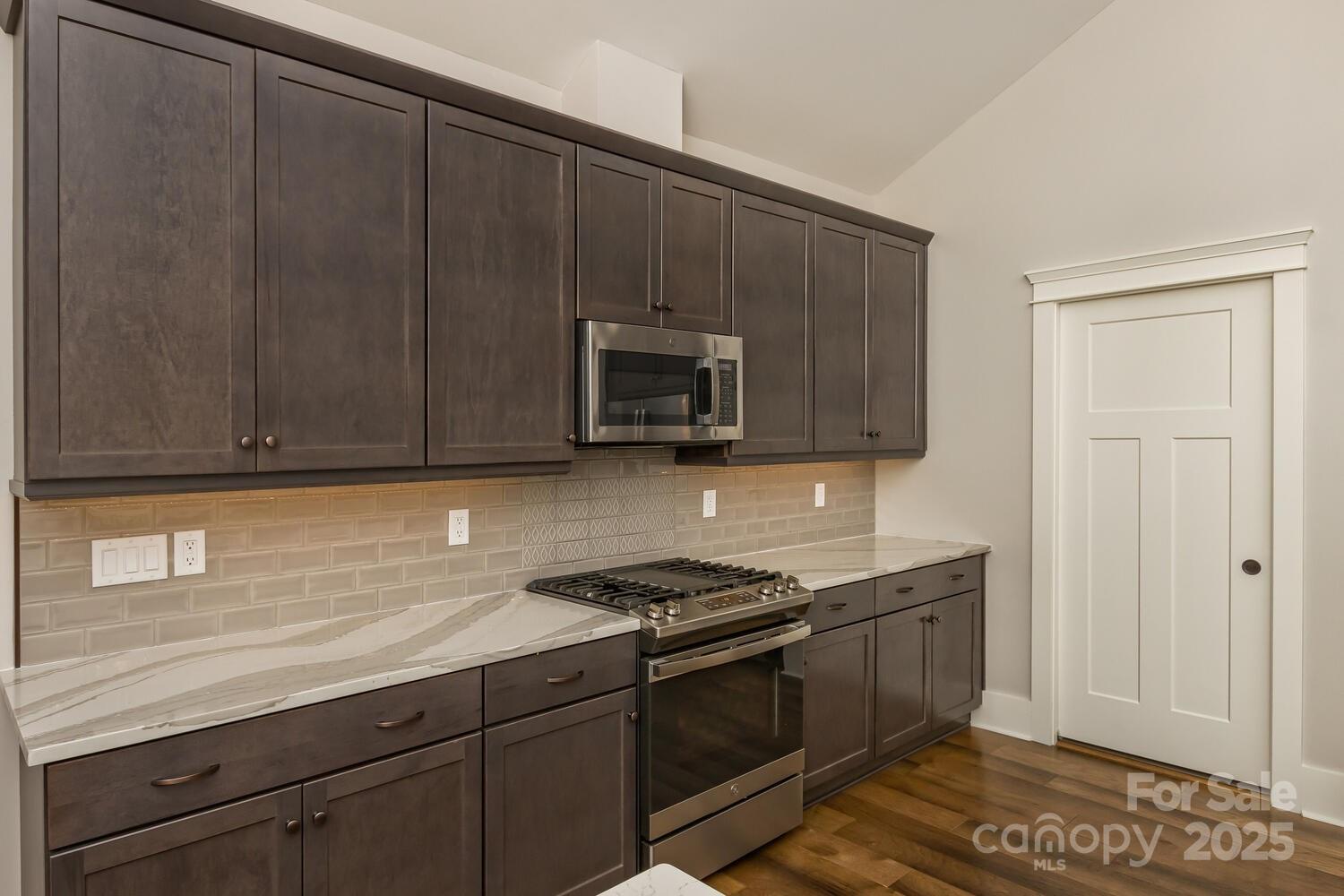 Cummings Cove - Residential