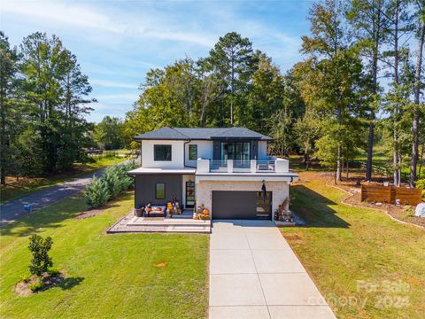 A home in Waxhaw