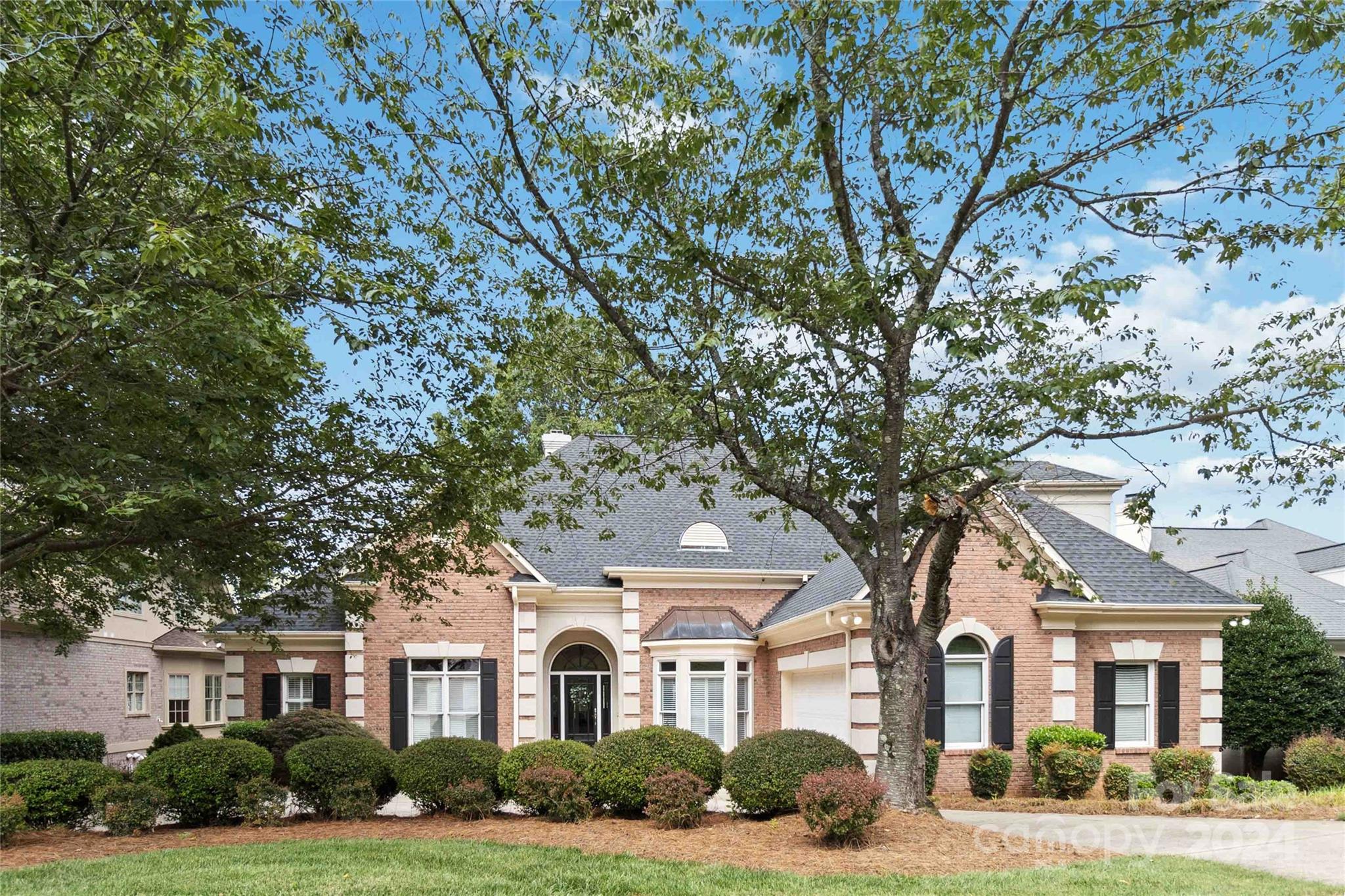 The Peninsula - Residential