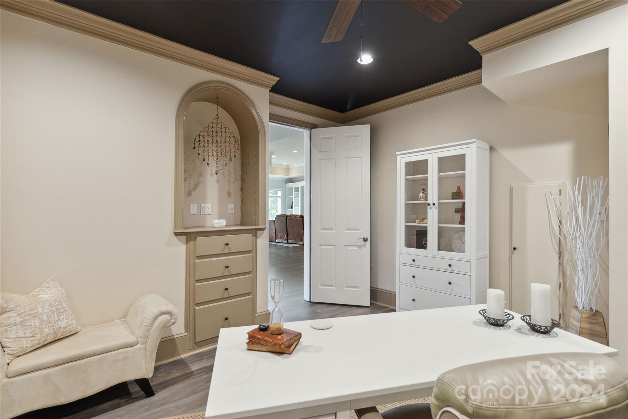 The Peninsula - Residential