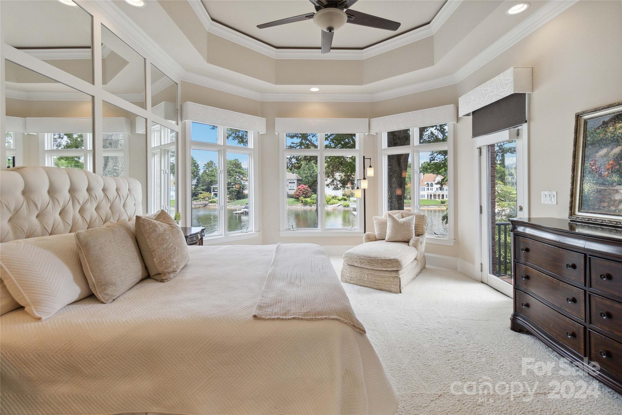 The Peninsula - Residential