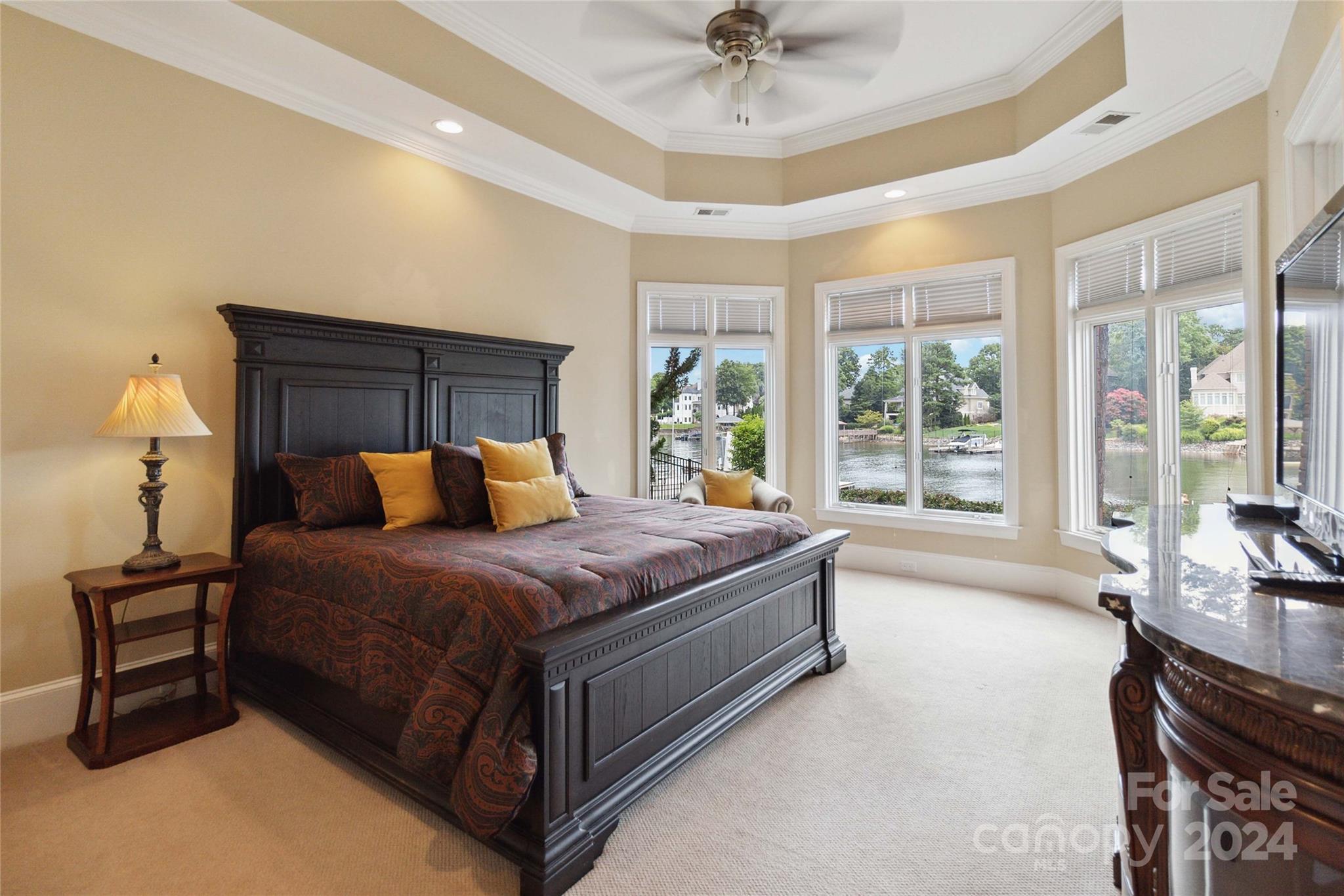 The Peninsula - Residential