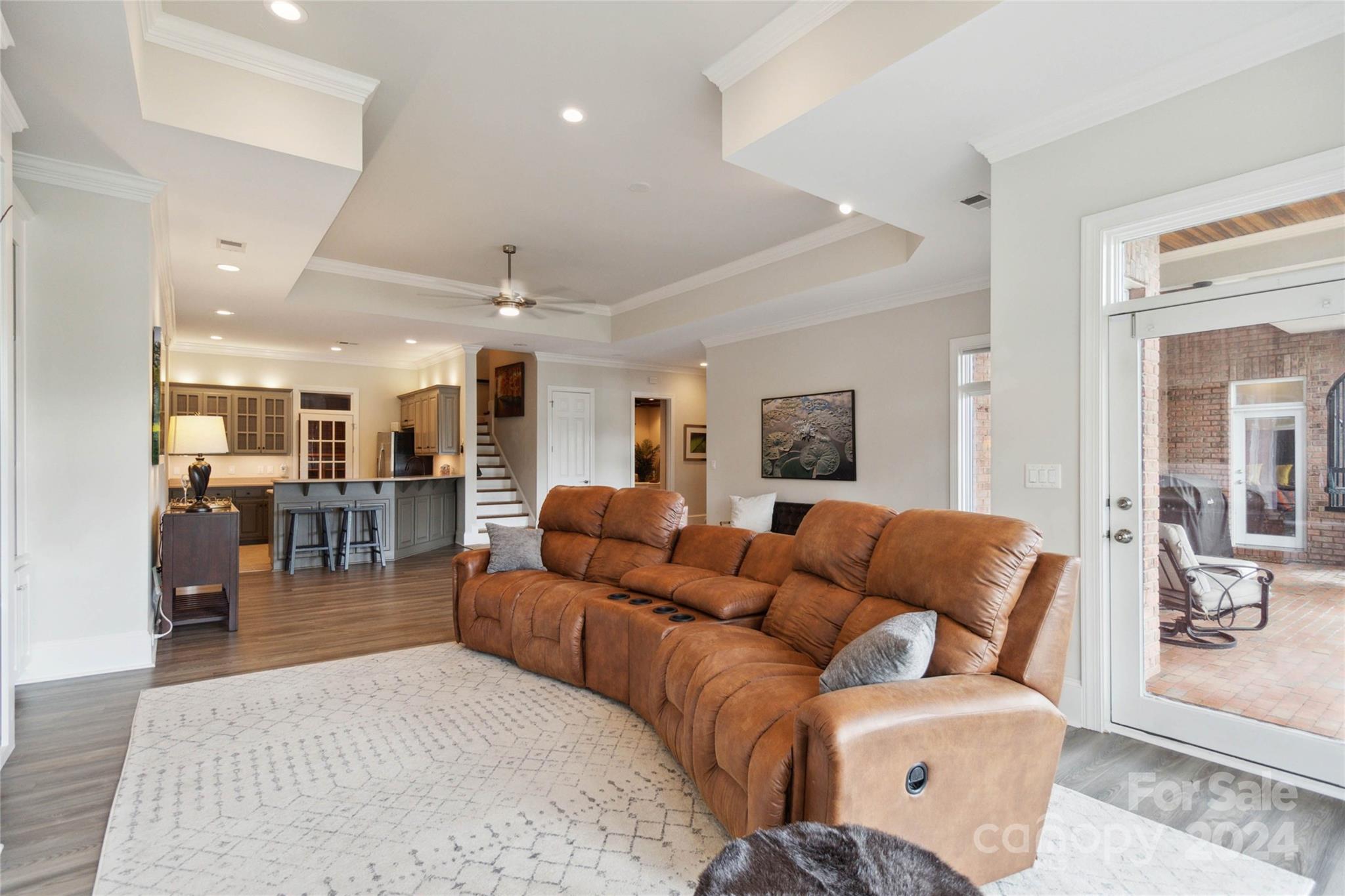 The Peninsula - Residential