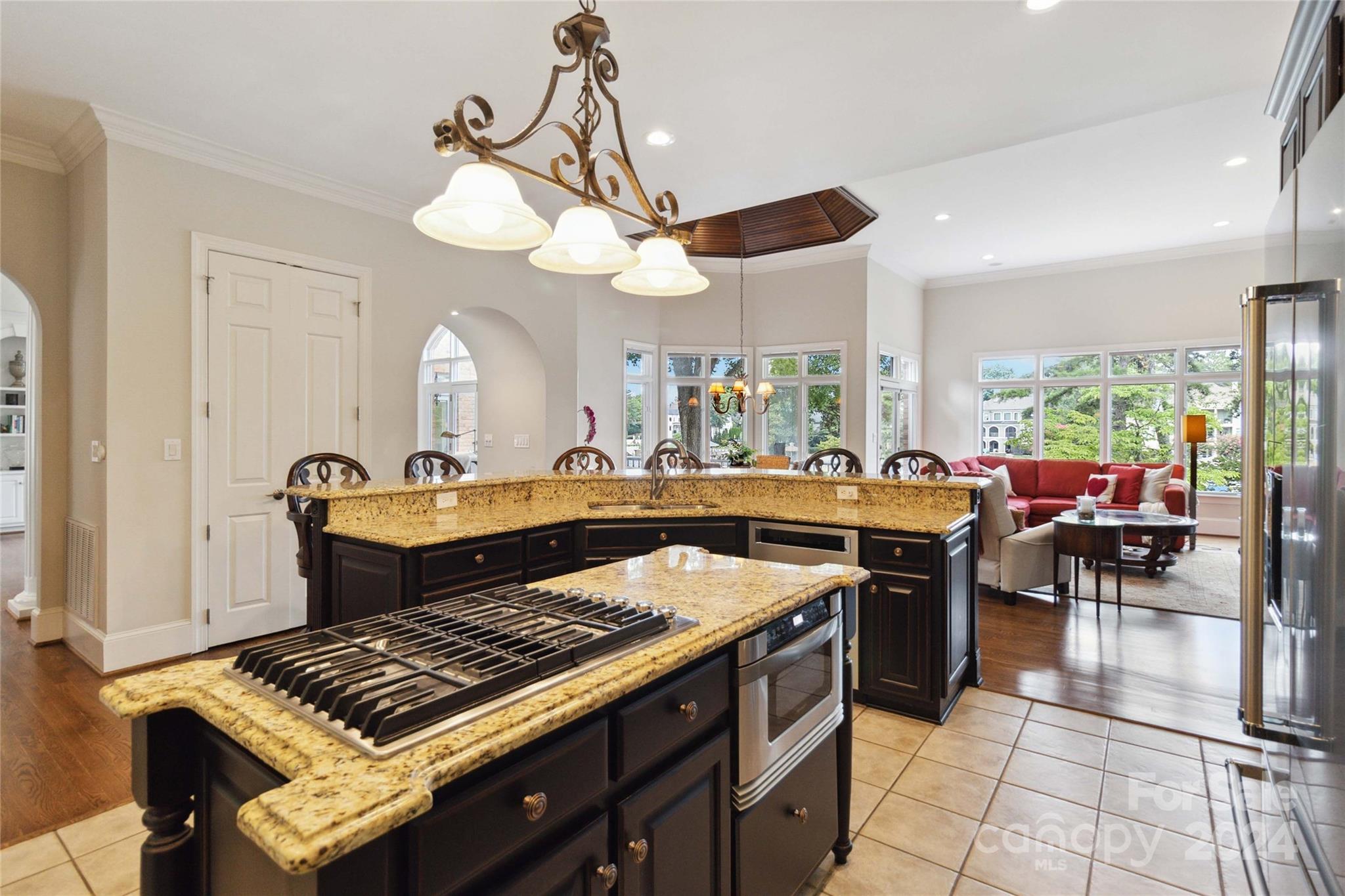 The Peninsula - Residential