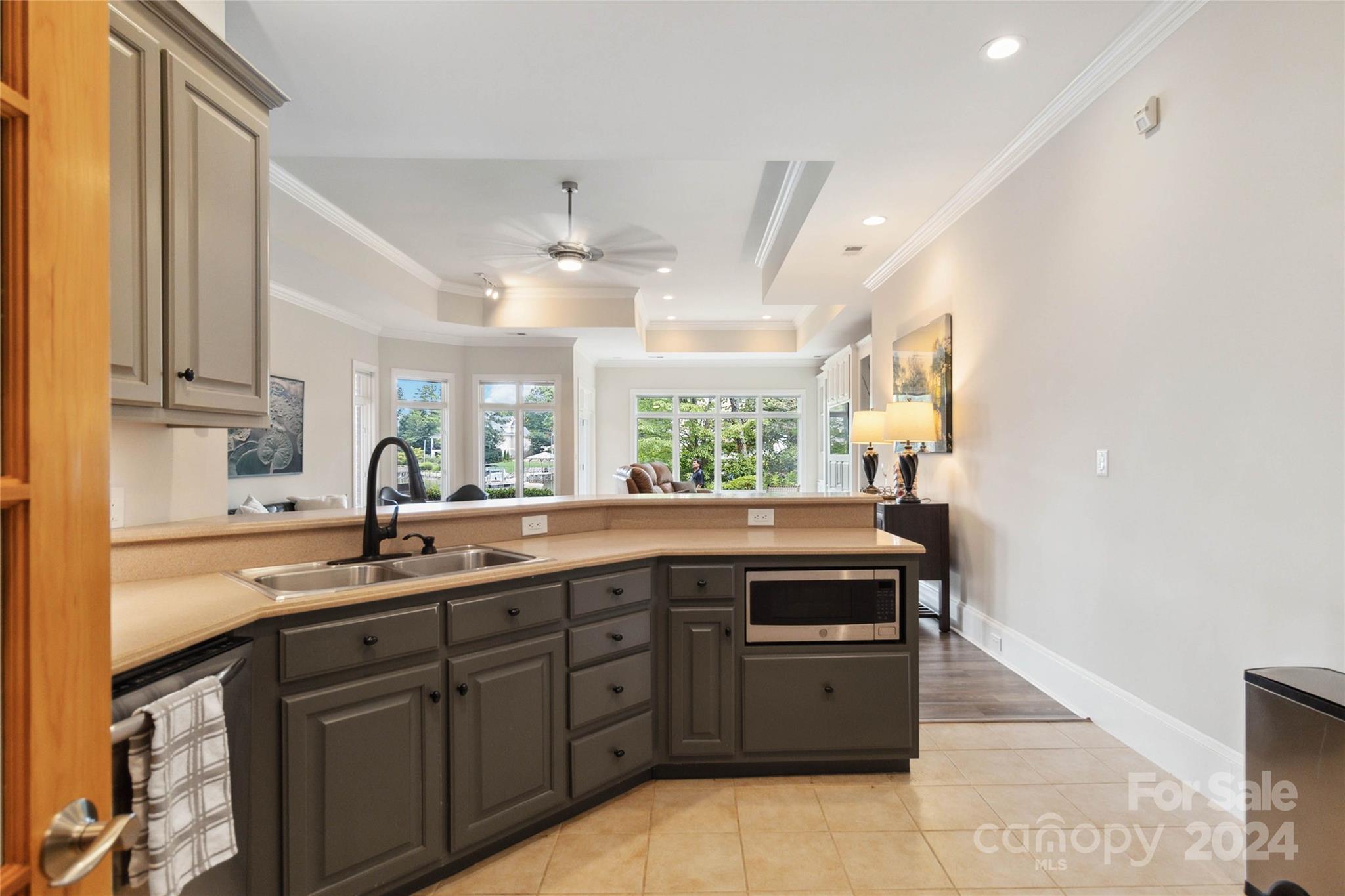 The Peninsula - Residential