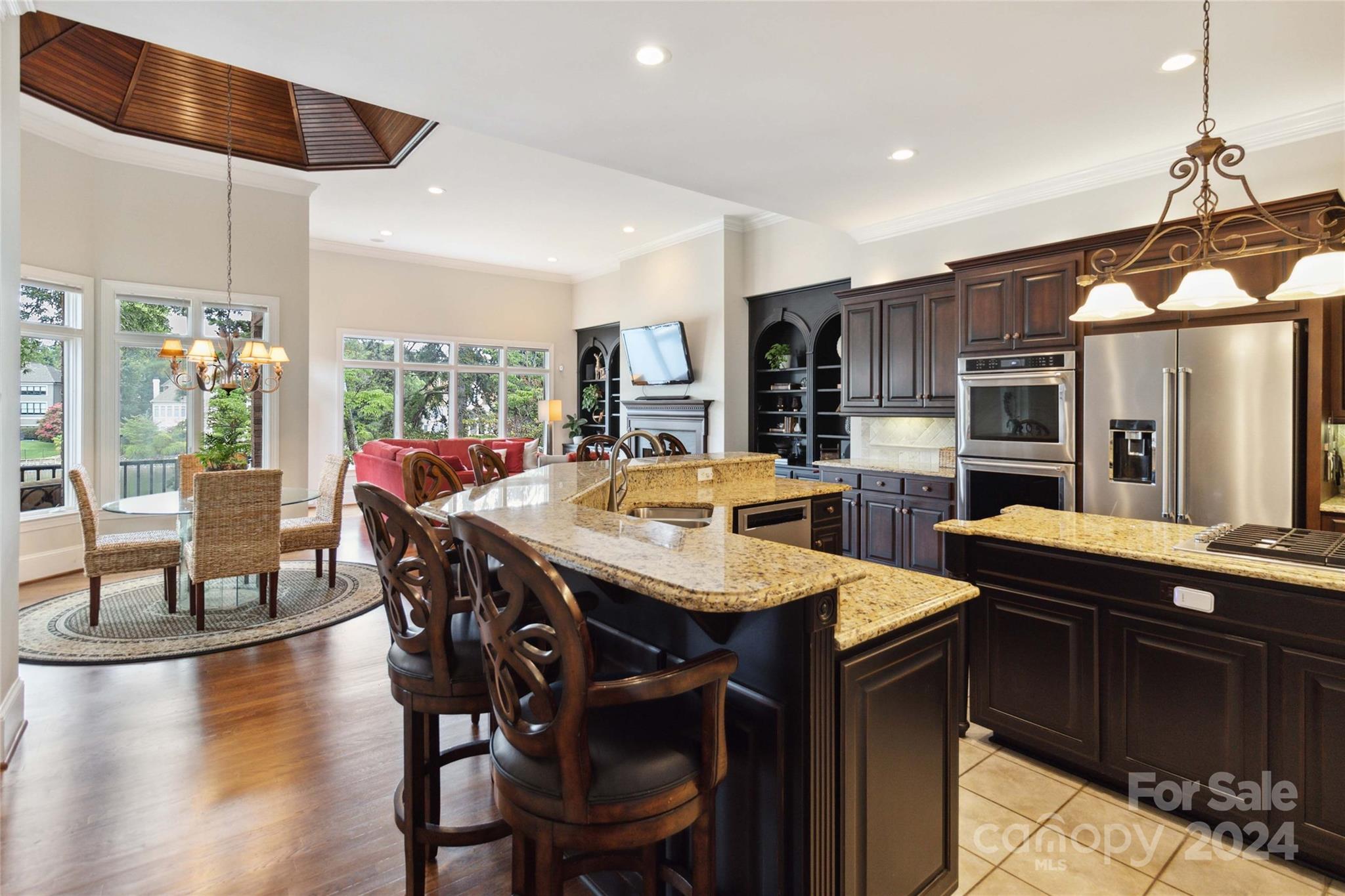 The Peninsula - Residential