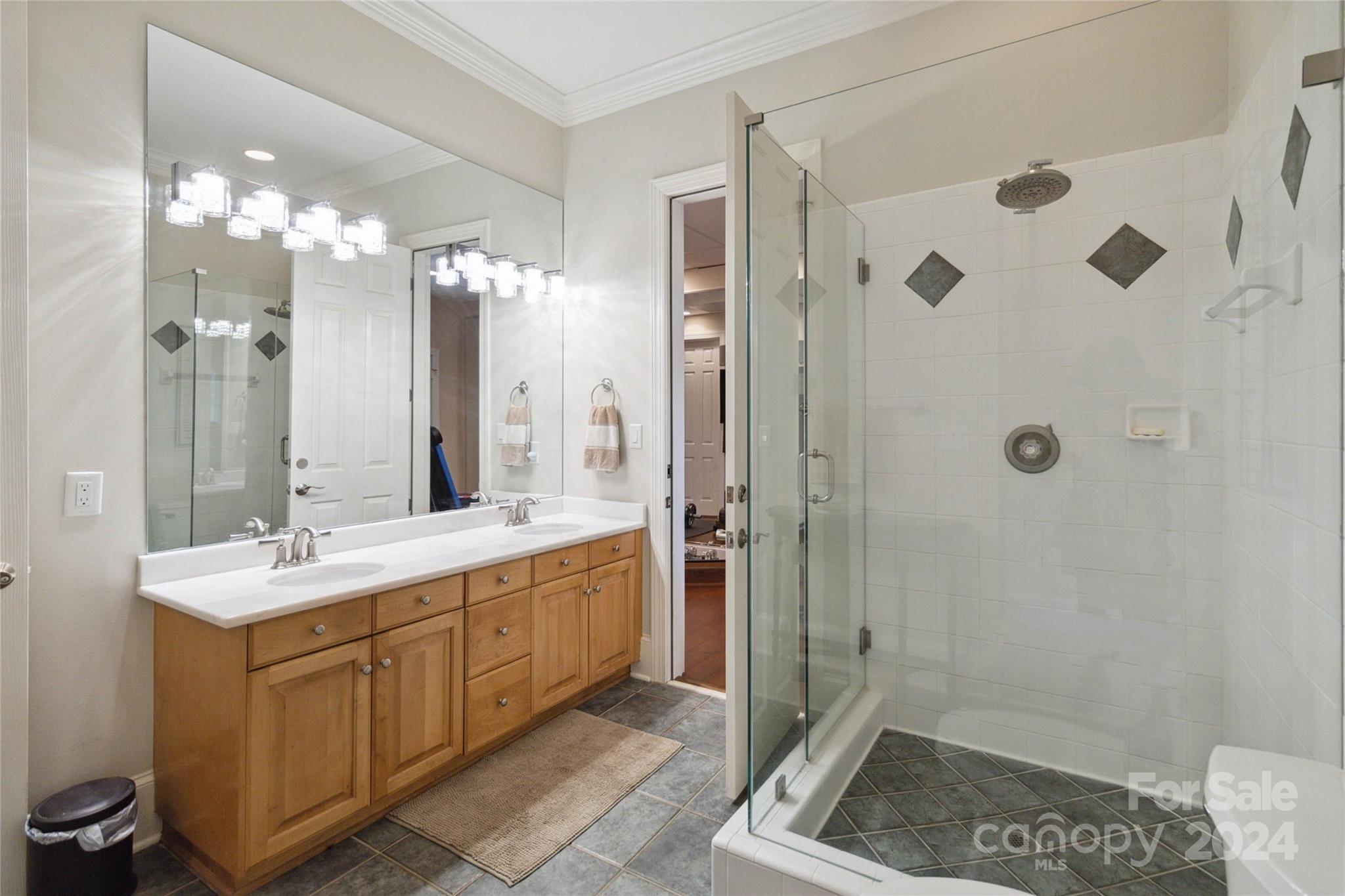 The Peninsula - Residential