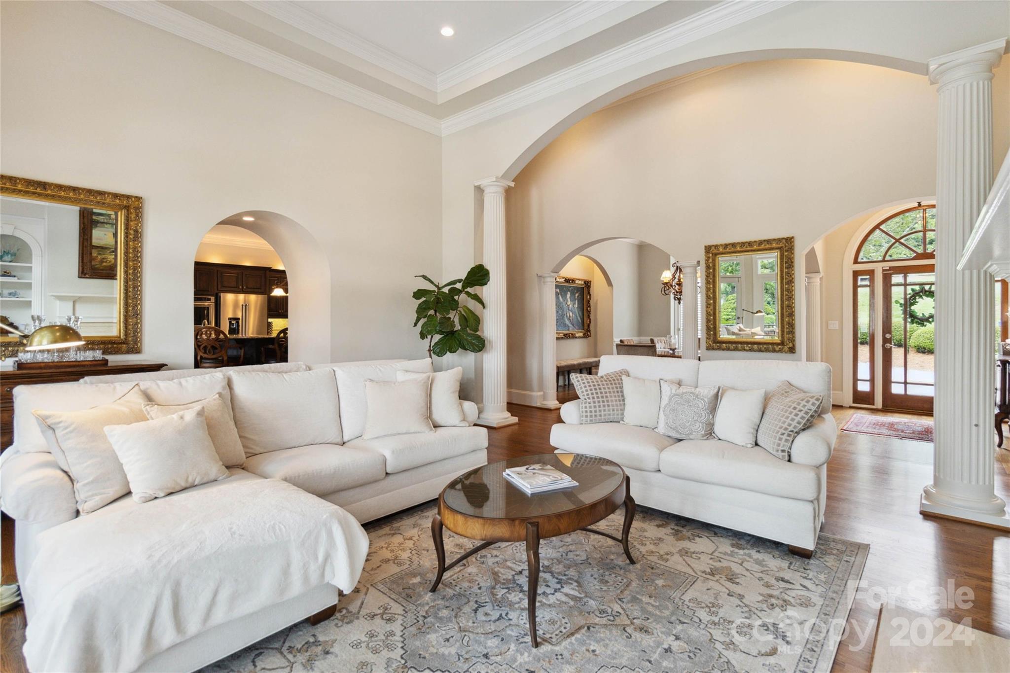 The Peninsula - Residential