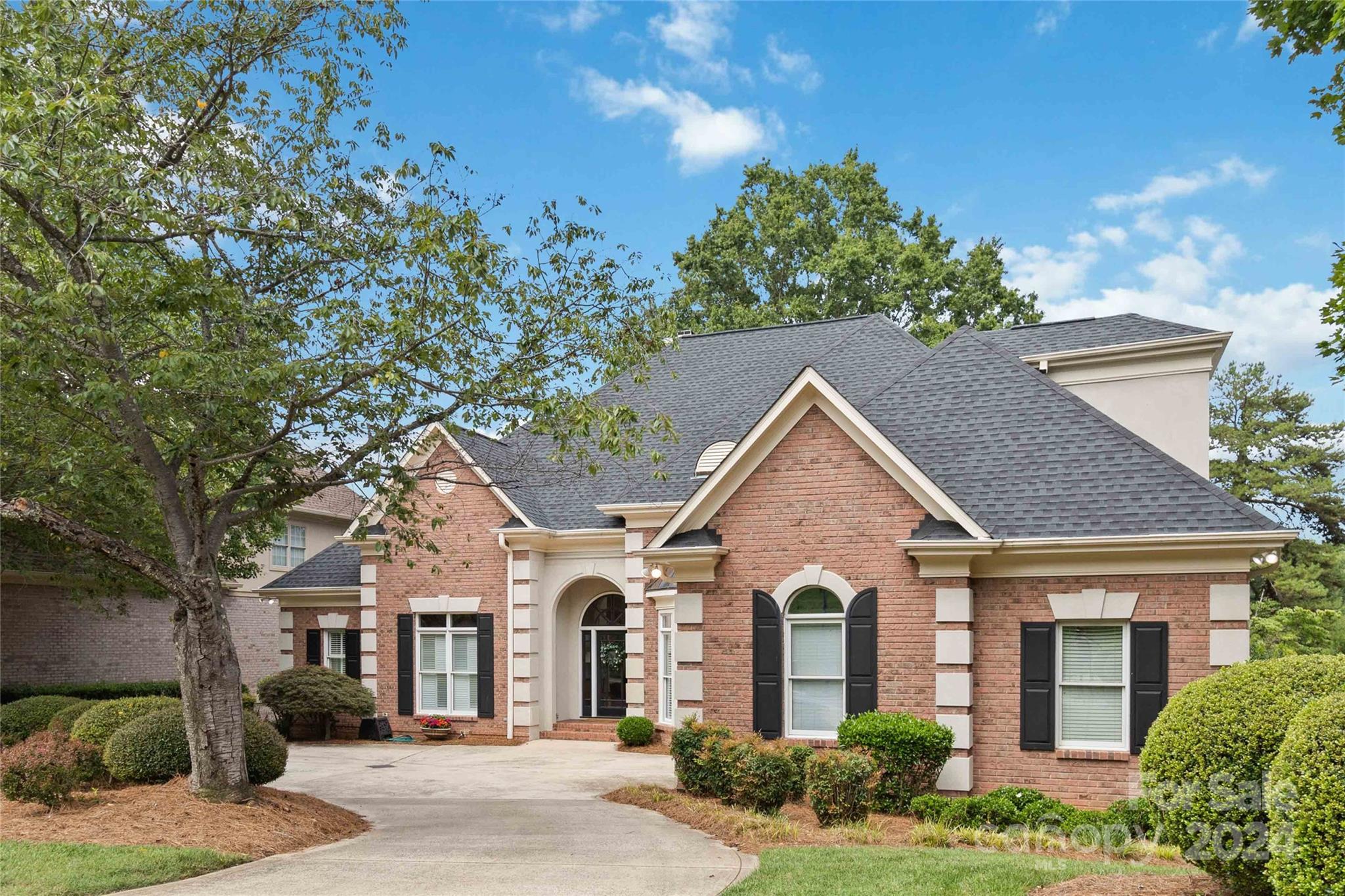 The Peninsula - Residential