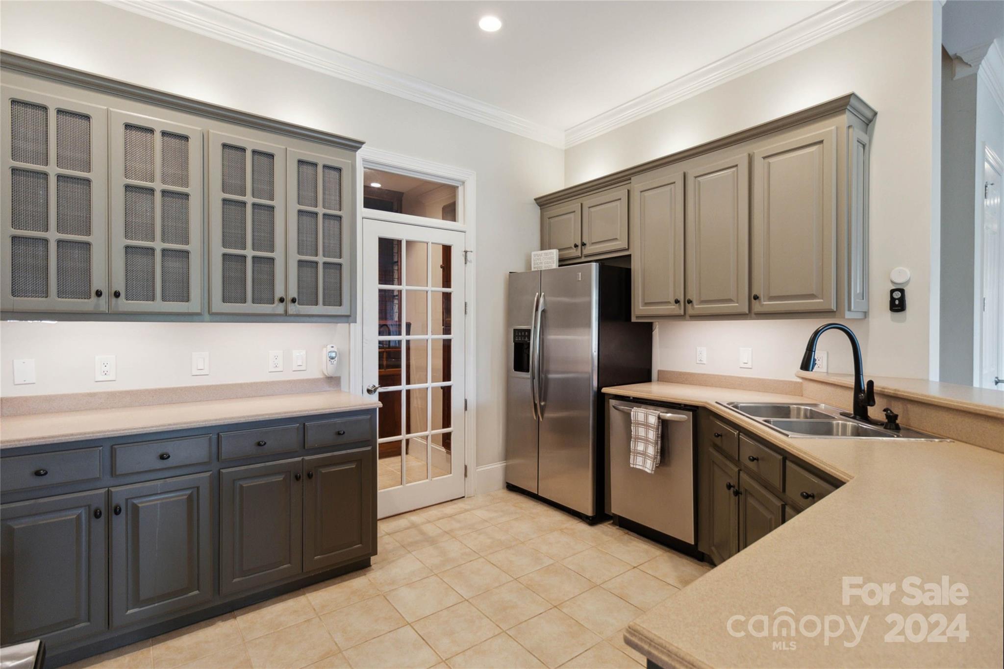 The Peninsula - Residential