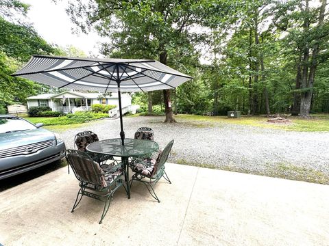 A home in Rutherfordton