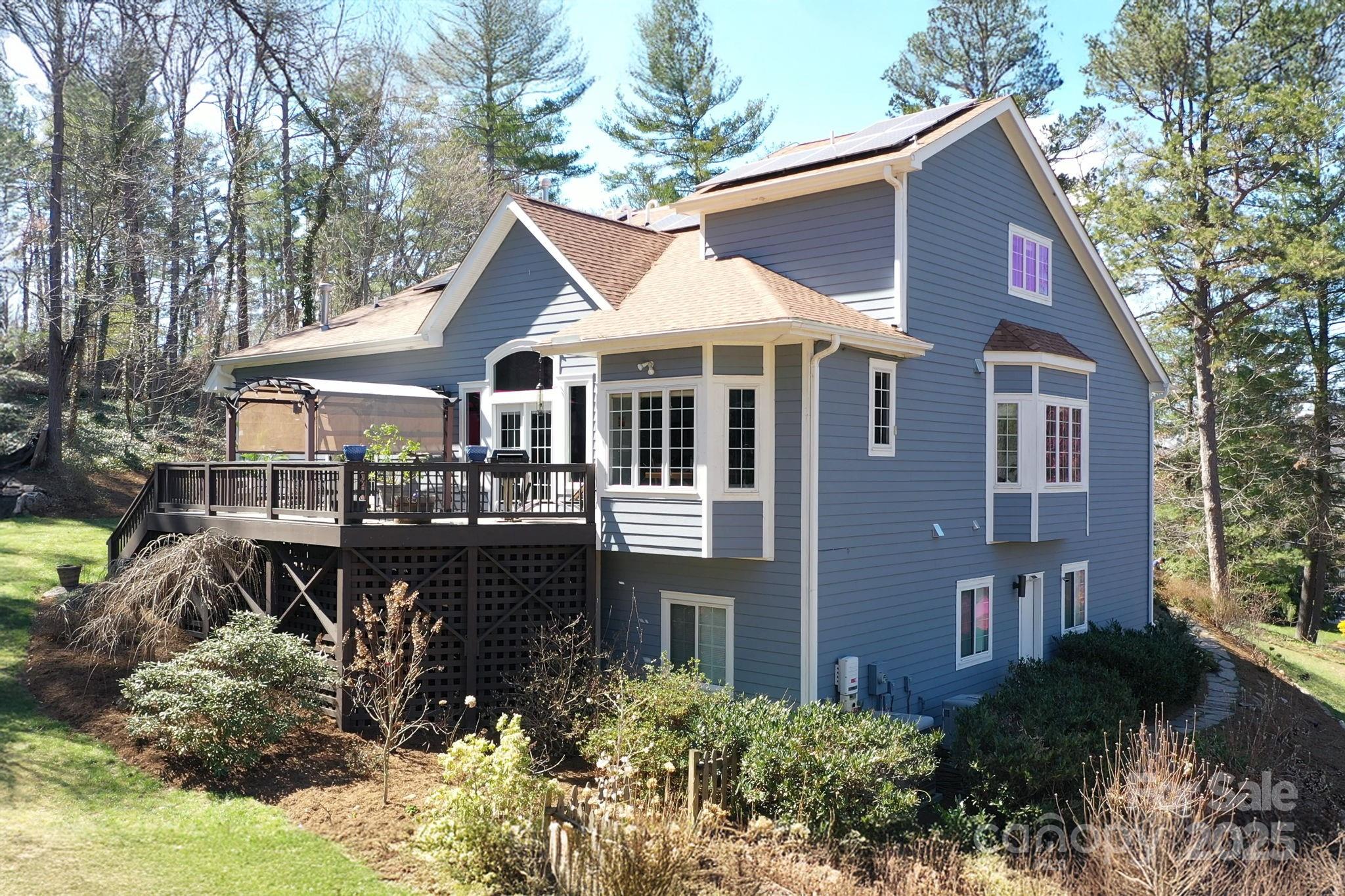 154 Lakeshore Drive