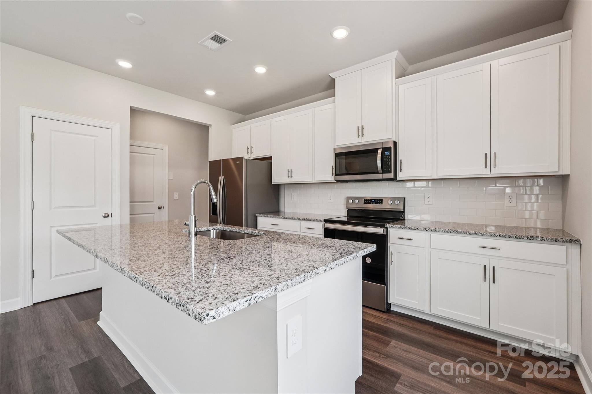 2118 Sunflower Circle