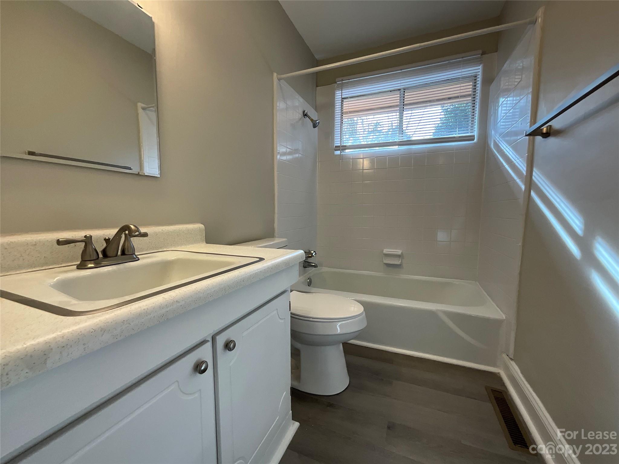 Lake Plaza - Residential Lease