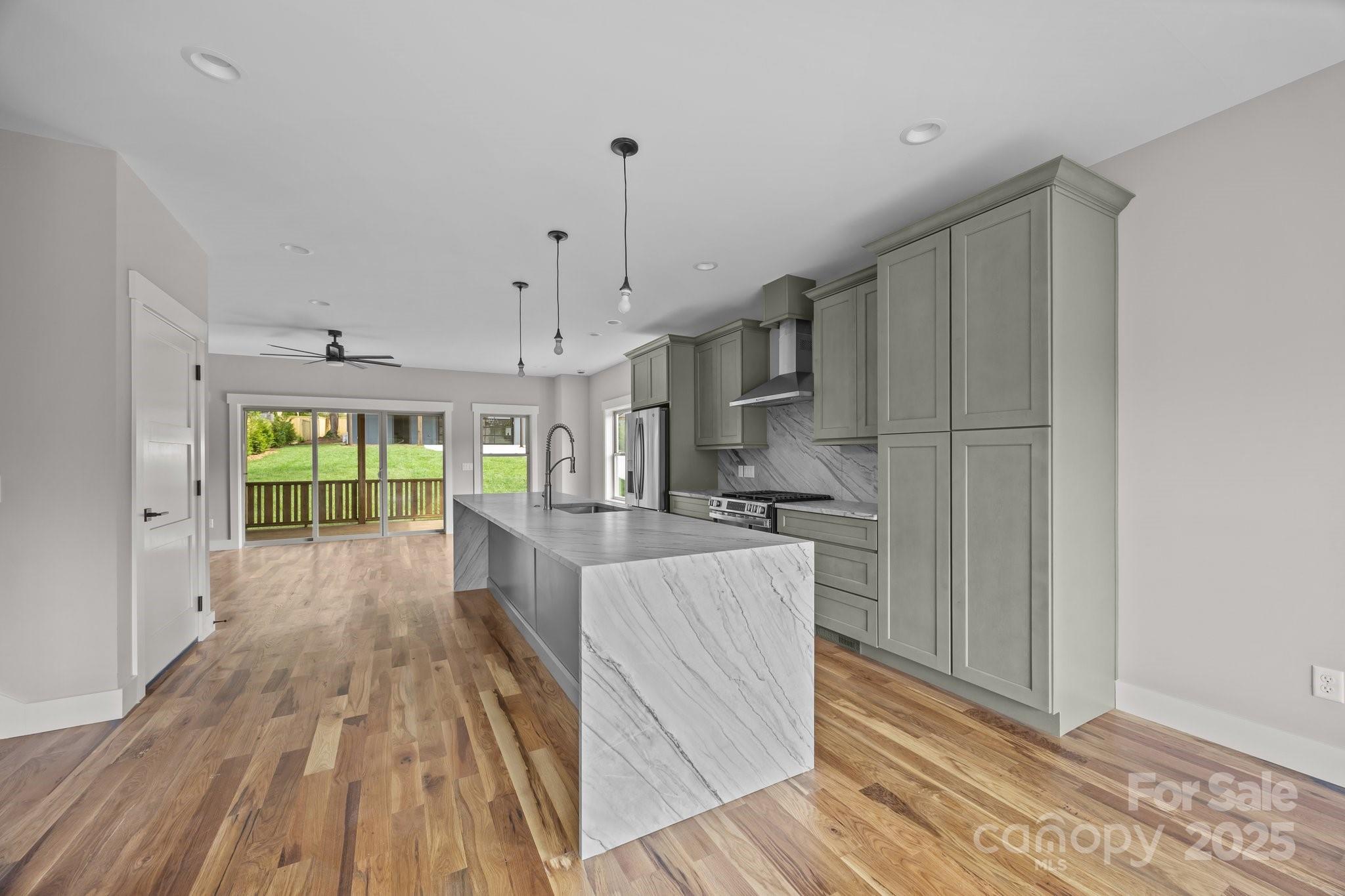 32 Woodrow Avenue