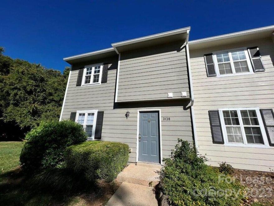 Fantastic 3 Bedroom 2.5 Bathroom end unit Townhome in South Park. This property features a living room with fireplace and open floor plan. Spacious updated kitchen with lots of cabinet space and all stainless steel appliances. Laundry closet which includes washer and dryer. All bedroom are located upstairs. Enclosed private back deck with a charming and quiet view. Community features include club house, outdoor pool, and tennis court. Great location with conveniences provided in the neighborhood and around. Don't miss this one! This property will not last long, schedule your appointment today!