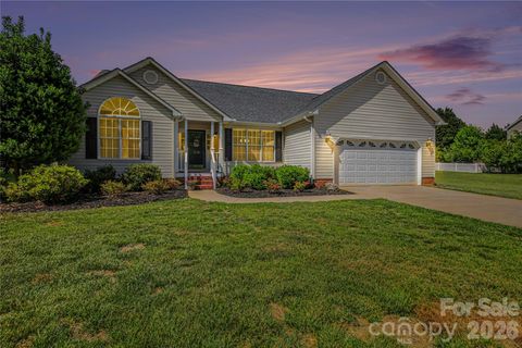 Photo of 309 Foxcress Drive, Salisbury, NC 28147 (MLS # 4373704)