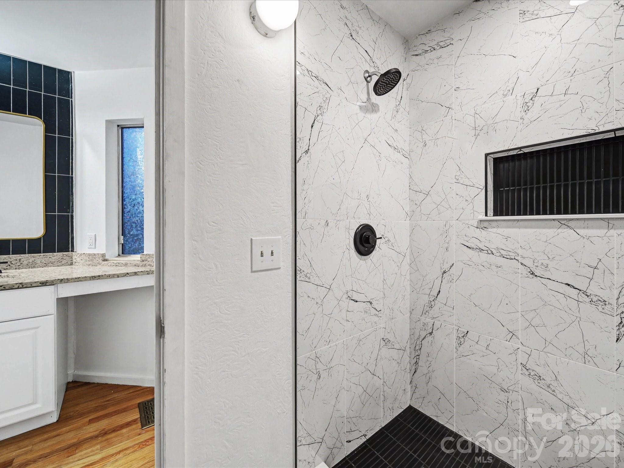 Windwood Circle - Residential