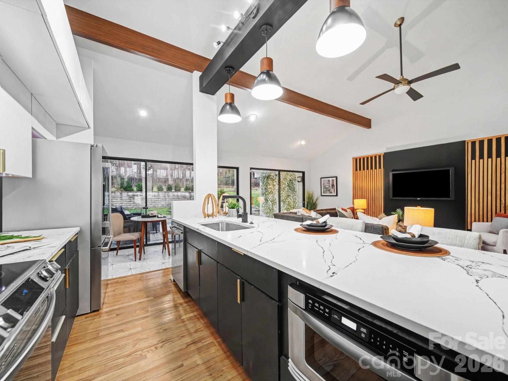 3911 Windwood Circle