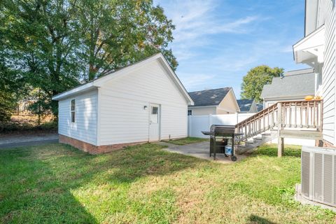 A home in Huntersville