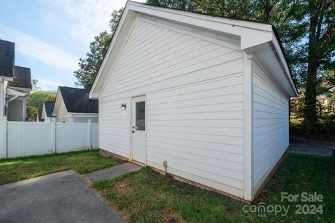 A home in Huntersville