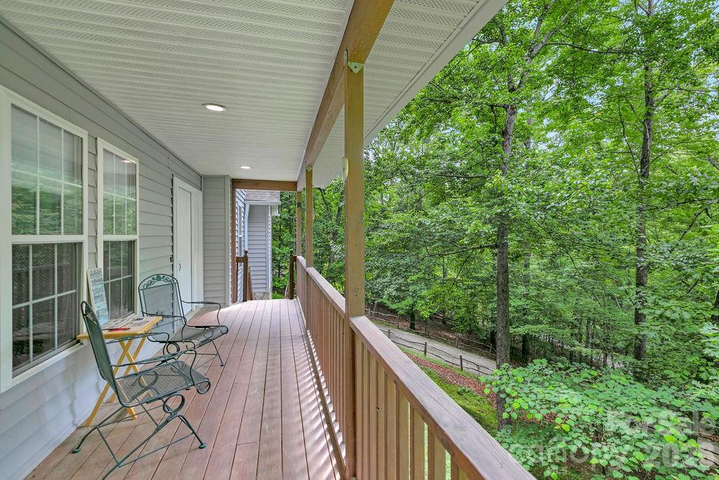 144 Lakeland Drive