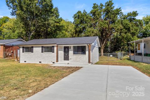 9235 Edgevale Drive Charlotte NC 28216
