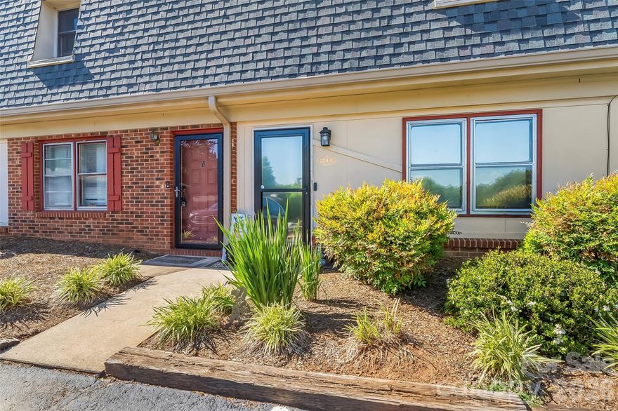 Welcome to this charming 2-bedroom 1.5-bath condo conveniently located just minutes from downtown Hickory, shopping, dining, and all the area has to offer! This inviting home features many updates and new flooring. The main level offers a warm and welcoming living room, a spacious kitchen with dining area and plenty of room to cook and gather, a half bath, laundry closet, and access to a cute private outdoor space perfect for morning coffee or unwinding in the evening. Upstairs, you’ll find two comfortable bedrooms and a full bath. Offering low-maintenance living, a fantastic convenient location. Move in ready!