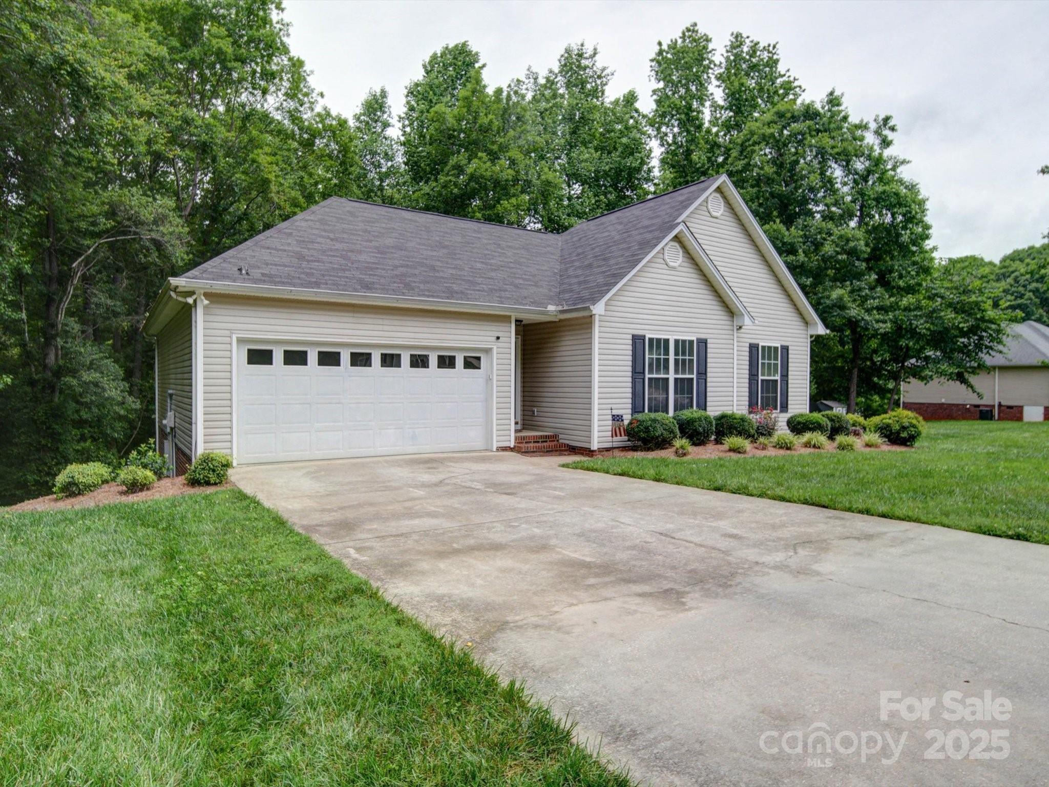 727 Cove Road