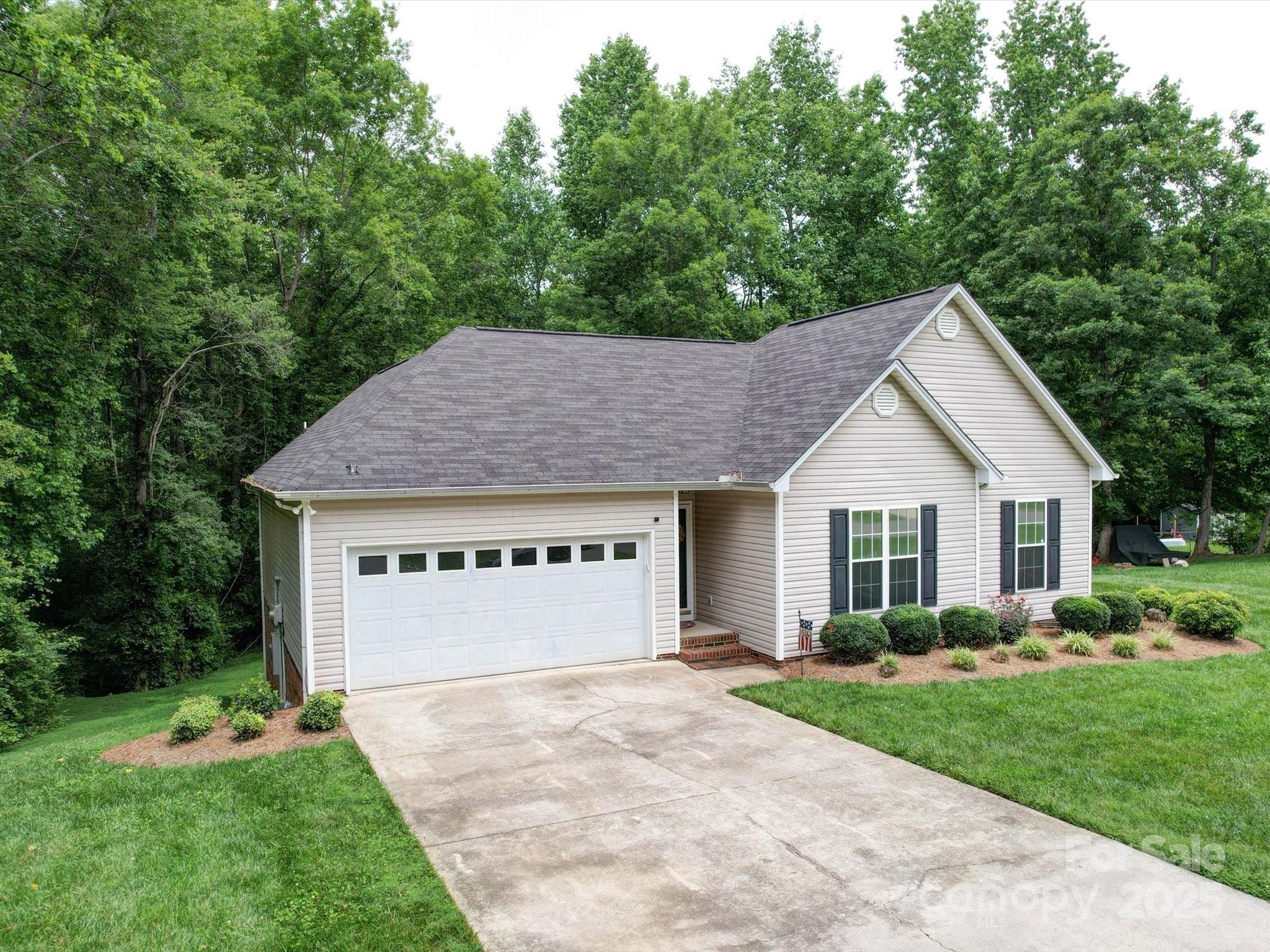 727 Cove Road