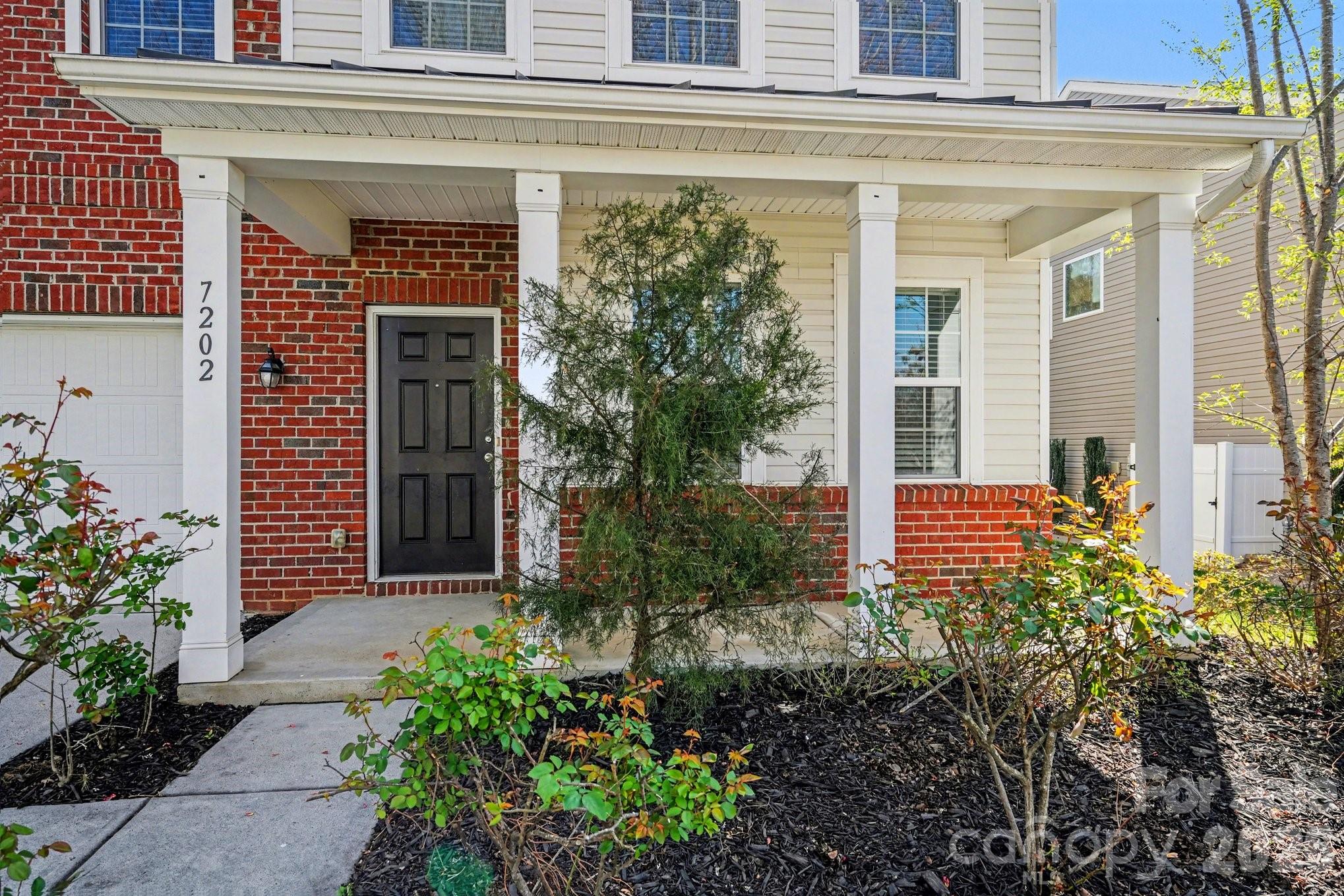 7202 Kinley Commons Lane