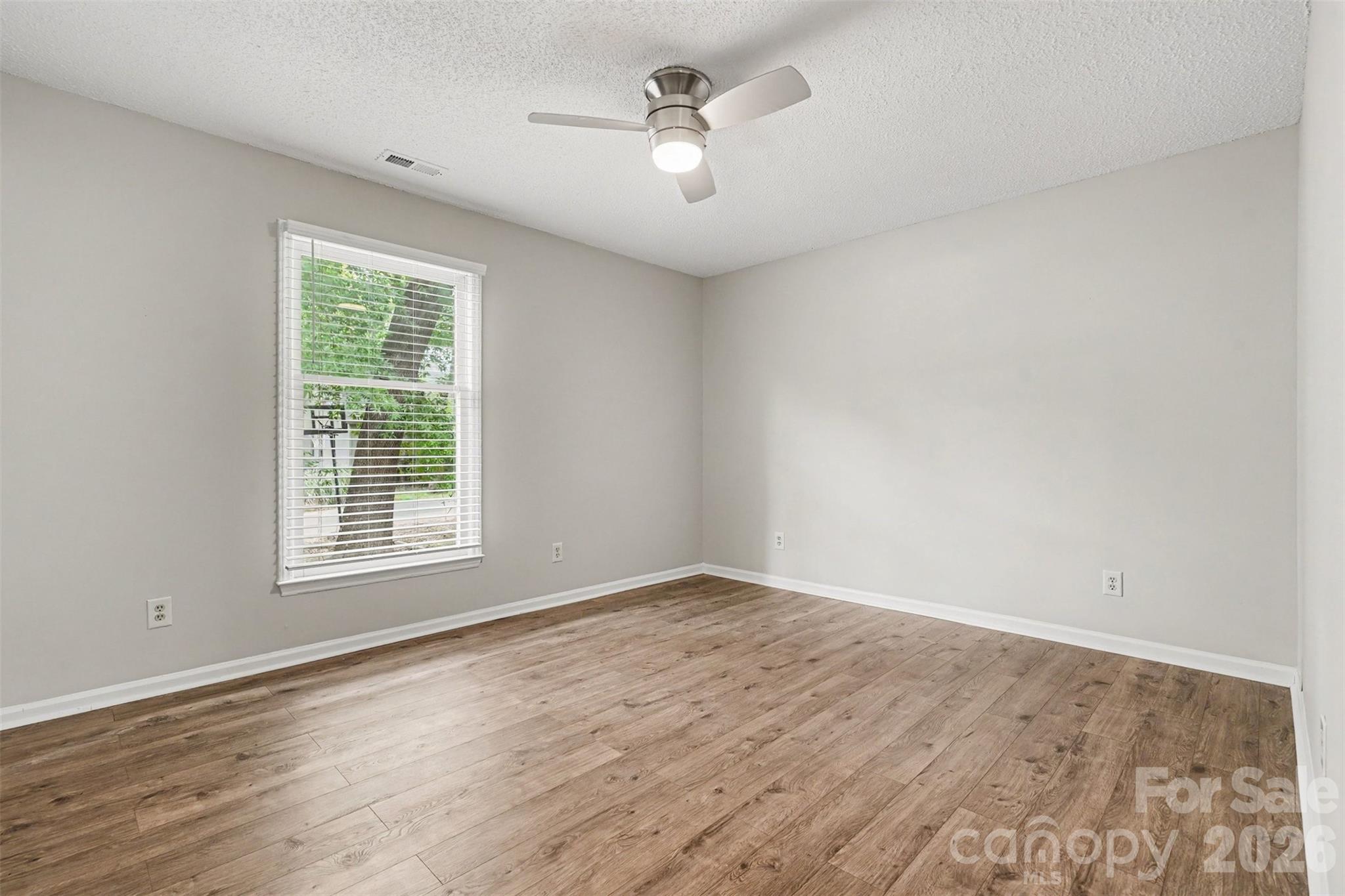 Tega Cay - Residential