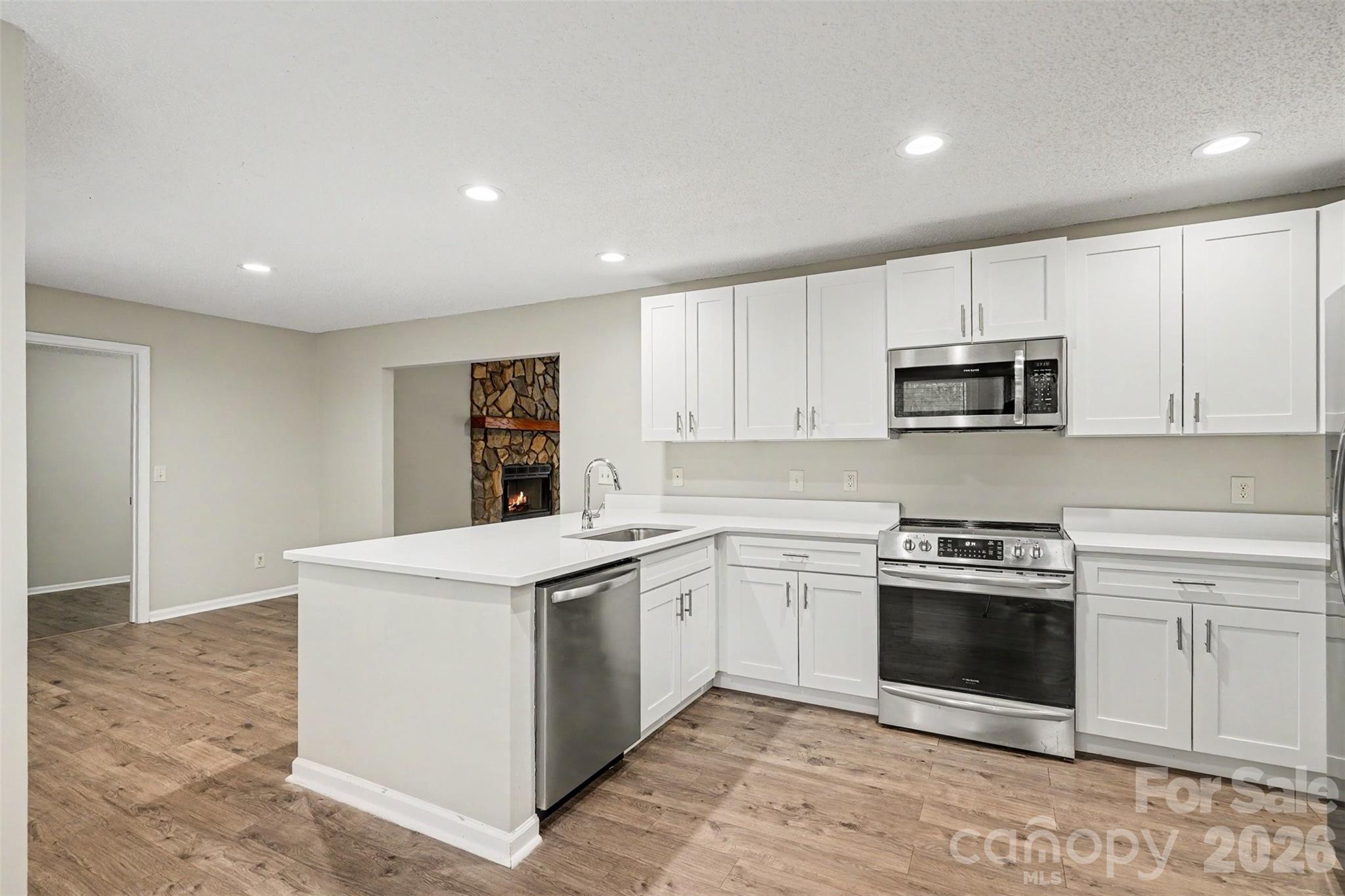 Tega Cay - Residential