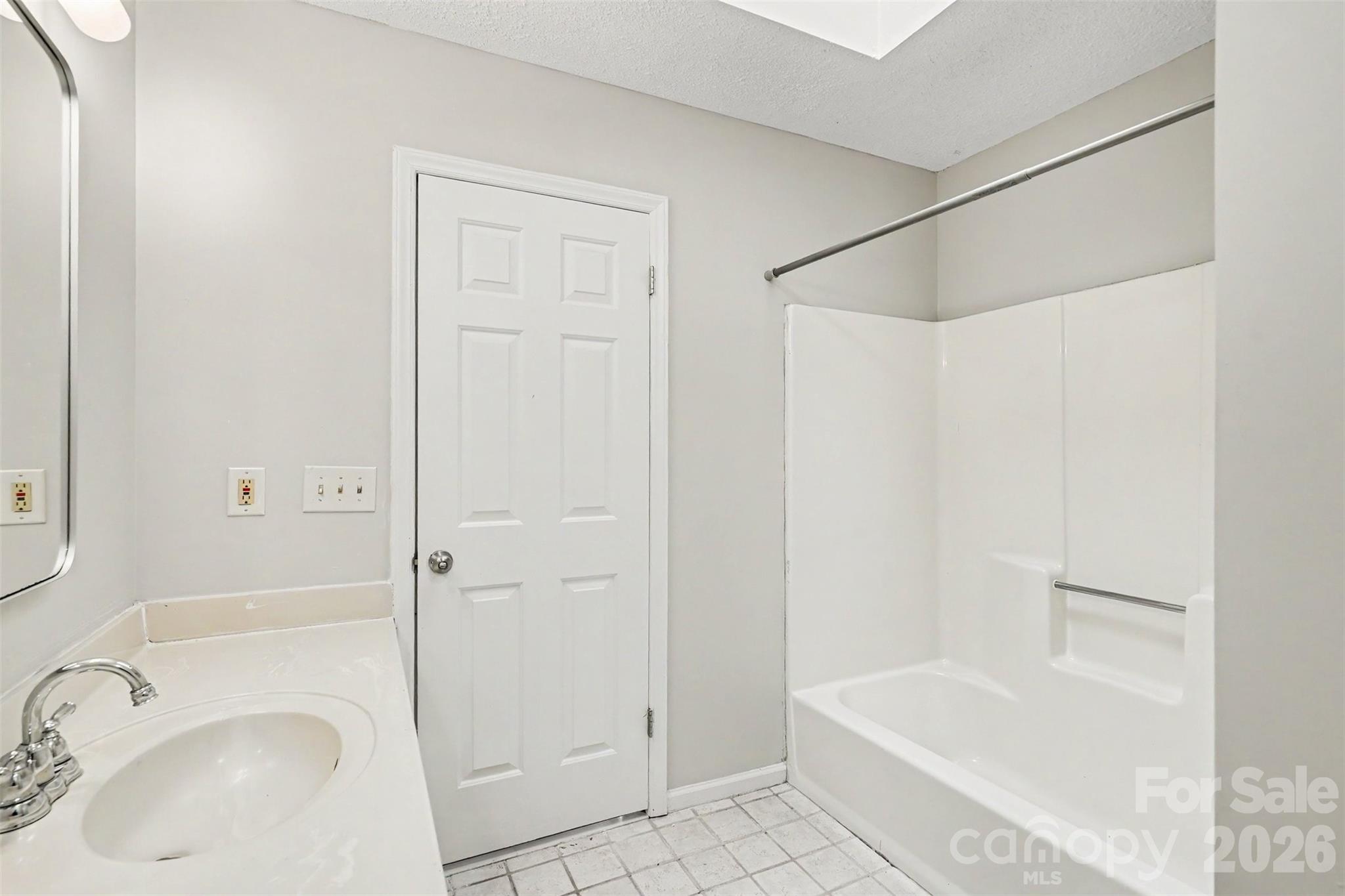 Tega Cay - Residential