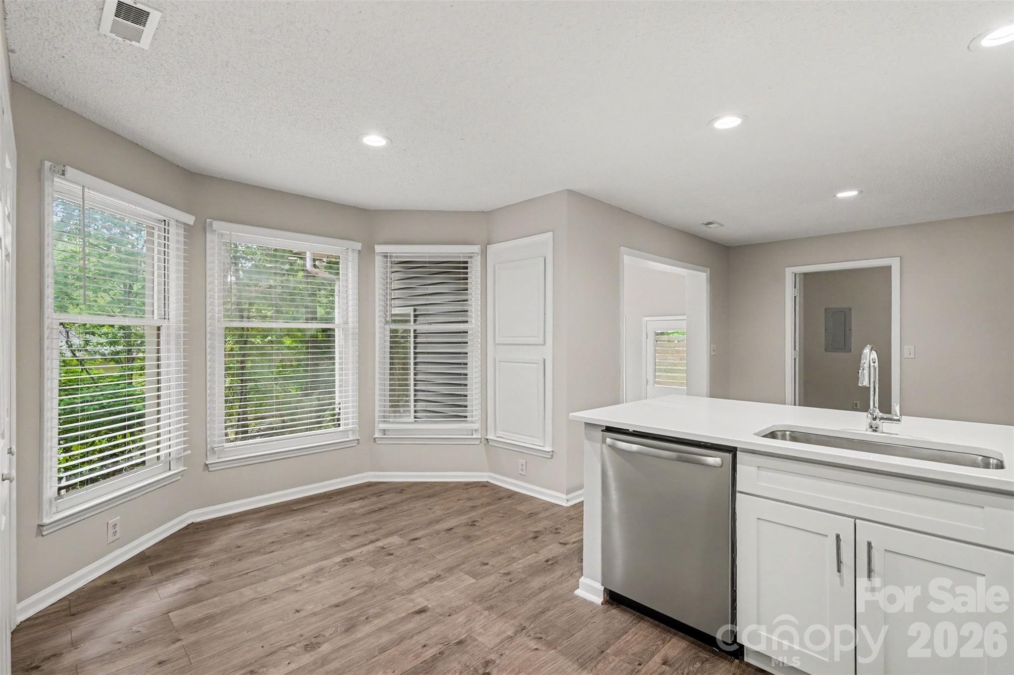 Tega Cay - Residential