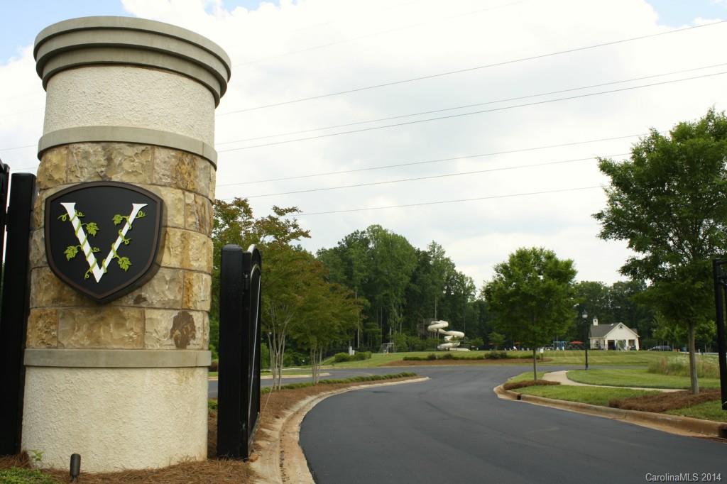 The Vineyards on Lake Wylie - Residential