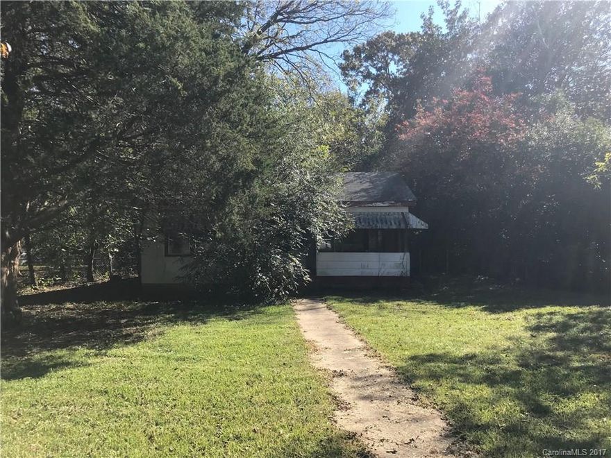 Priced to sell. This home is a 2 bedroom 1 bath home. HOME SOLD AS IS. Needs a lot of work but it's priced as land value only. Call agent for more information.