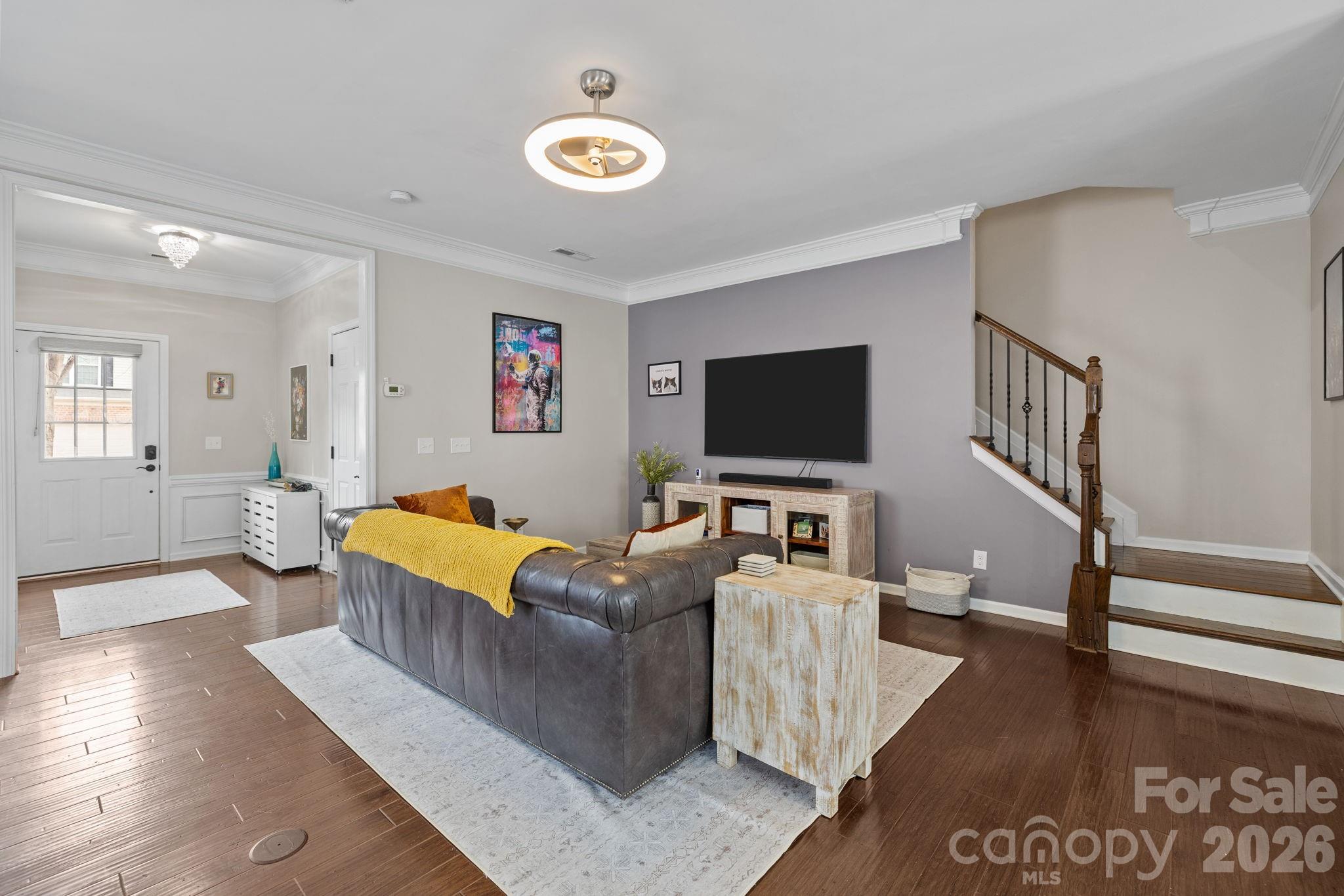 5916 Carrollton Lane