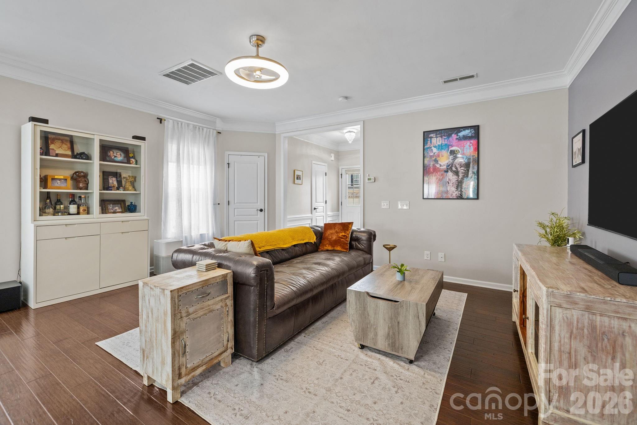 5916 Carrollton Lane