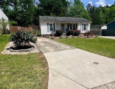6000 Amberly Lane Charlotte NC 28213