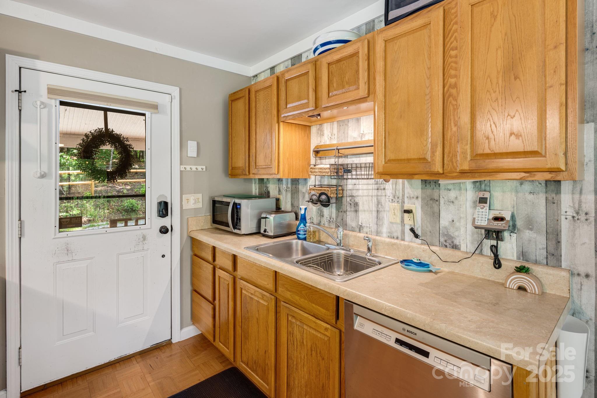 Line Runner Ridge - Residential