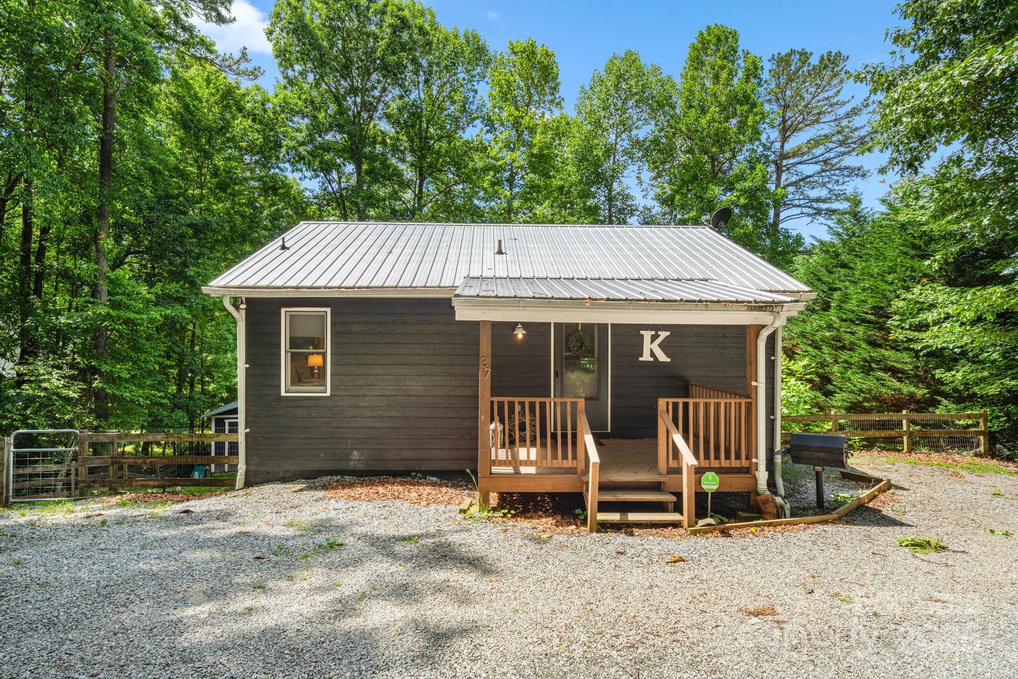 37 Poplar Drive