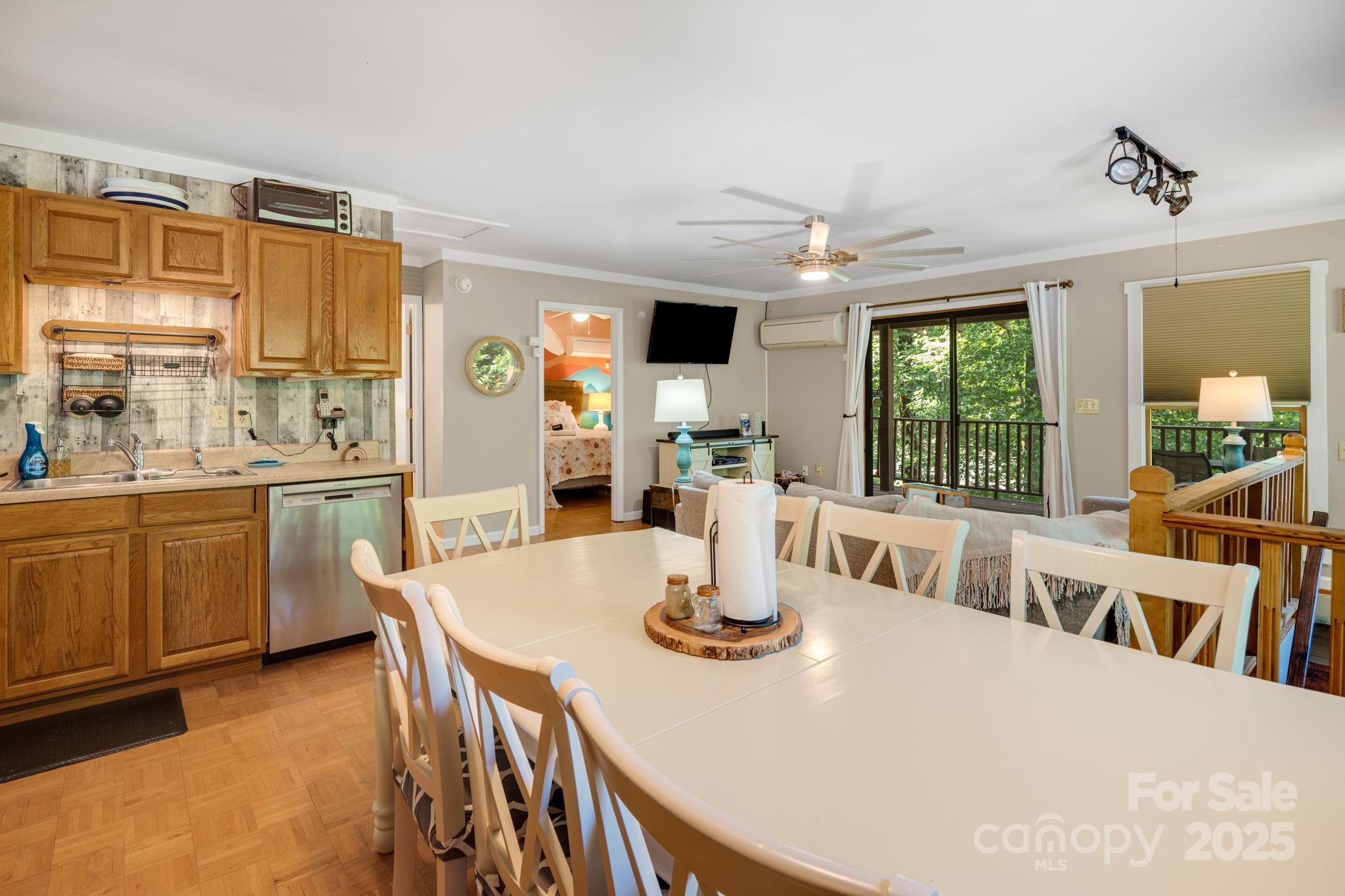 Line Runner Ridge - Residential