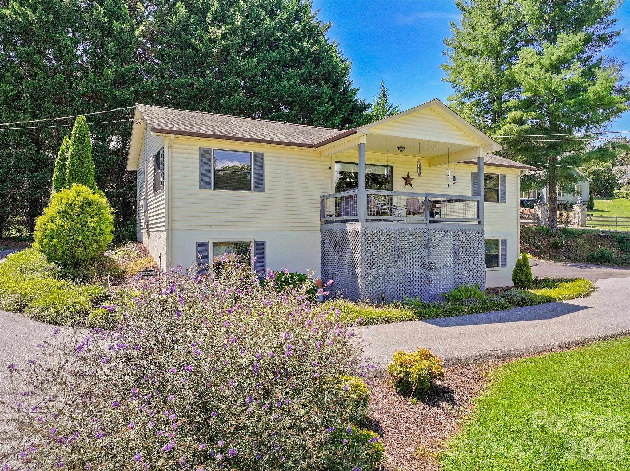 43 Thoren Court