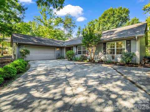 Photo of 141 Dalton Court, Lake Lure, NC 28746 (MLS # 4402828)