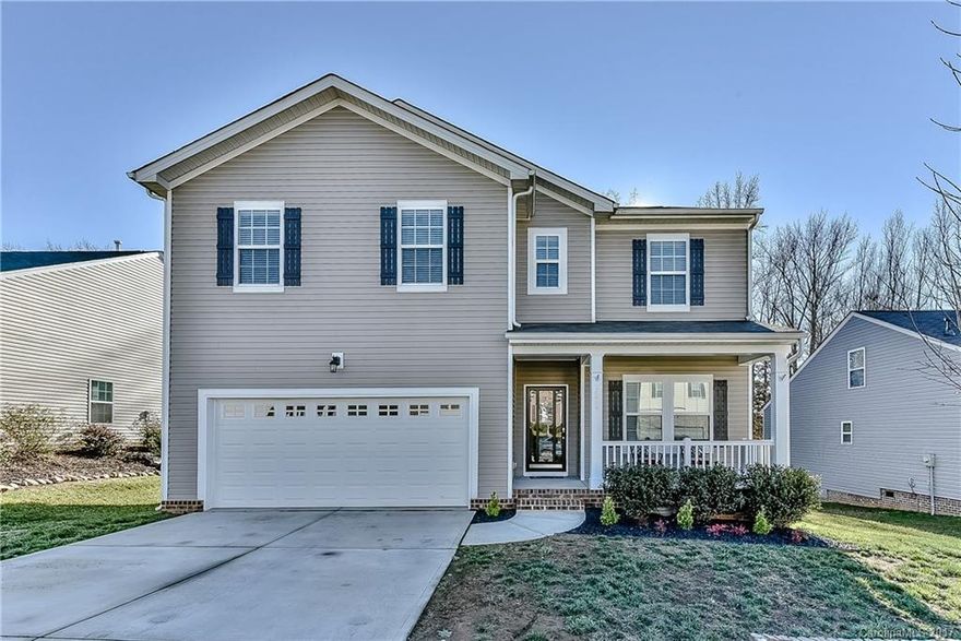 Wonderful floor plan with 4 bedrooms, formal dining, office and giant bonus room in highly desirable Lake Wylie Mill Creek Falls neighborhood! Beautiful kitchen with castle design cabinets, stainless appliances, and granite. King size master suite with garden tub and separate shower in luxury bath. Secondary bedrooms are large and the bonus is perfect for media nights or the pool room. Yard nicely landscaped, backs to woods, is privacy fenced and the crawl has been encapsulated.