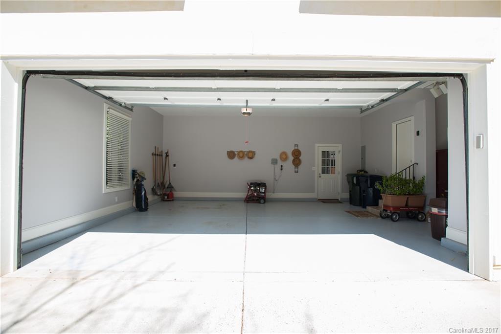 The Peninsula - Residential