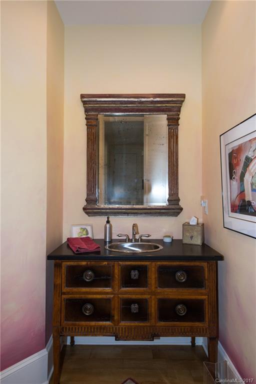 The Peninsula - Residential