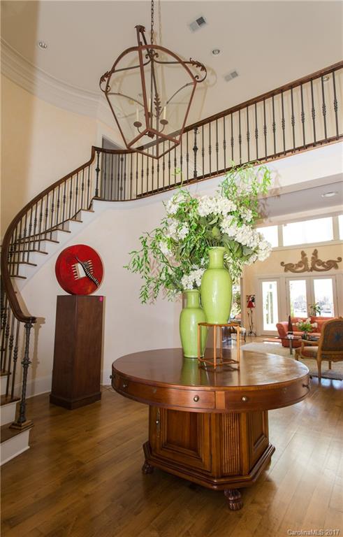 The Peninsula - Residential